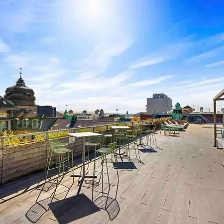 Stilren Leilighet Midt I Sentrum Apartmán